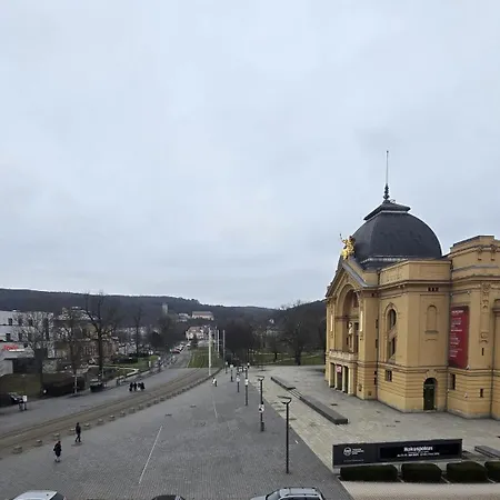 Promenaden Hotel